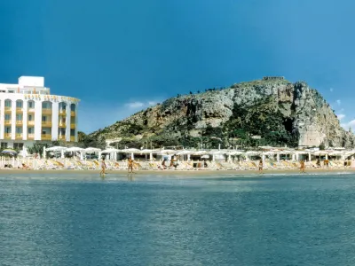 Grand Hotel Palace فنادق في تيراتشينا