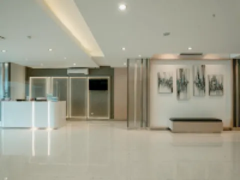 فرونت وان هوتل جريسيك فنادق في غريسيك ريجينسي