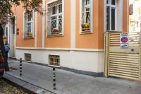 Sofia Place Hotel by Hmg