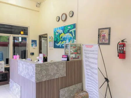 Hotel Lido 88 Sorong Mitra RedDoorz Отели в г. West Sorong