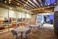 Home2 Suites by Hilton Smyrna Nashville - parking