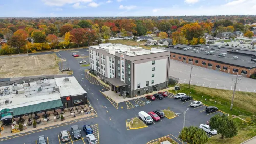 Comfort Suites St. Louis - Sunset Hills Hotels in Fenton