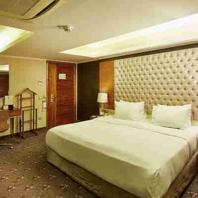 DoubleTree by Hilton Izmir - Alsancak Rooms
