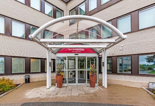베스트 웨스턴 플러스 파크 에어포트 호텔 외관