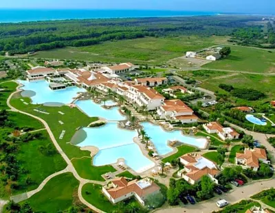 Argonauti Greenblu Resort Отели рядом с достопримечательностью «Golf Club Metaponto»