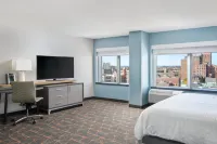 Holiday Inn Portland-by the Bay Các khách sạn gần University of Southern Maine