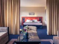 Hôtel Mercure Maurepas Saint-Quentin Hotels in Maurepas
