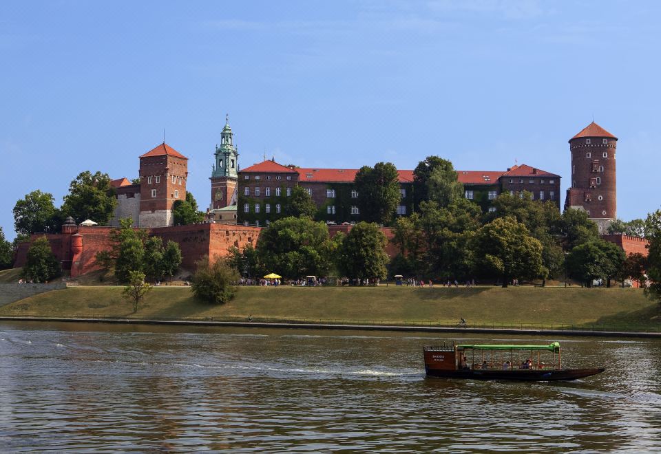 이비스 버짓 크라코프 스타레 미아스토 프런트 데스크 이미지
