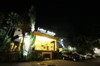 Lotus Garden Hotel by Waringin Hospitality