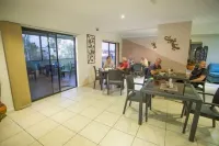 Spinifex Motel and Serviced Apartments - Bữa sáng
