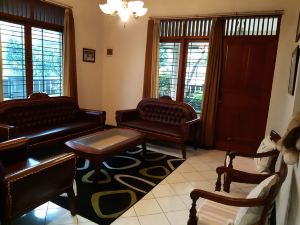 Mawar house 8 (3BR)