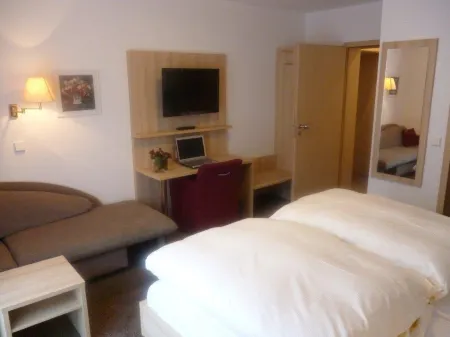 Gasthof Blume Отели в г. Хаслах