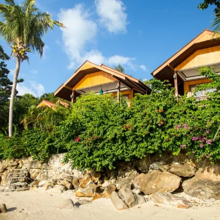 Zama Resort Koh Phangan Отели рядом с достопримечательностью «Пляж Салад-Бич»