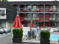 Kings Inn Near the Falls
