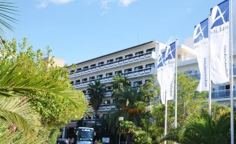 AzuLine Hotel Bergantin