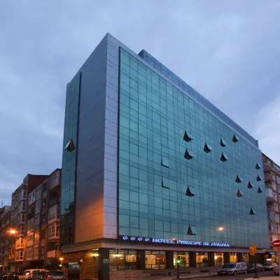 Hotel Príncipe de Asturias Hotels in de buurt van Recinto Ferial Luis Adaro