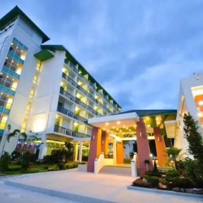The Flora May Resort Отели рядом с достопримечательностью «Храм Ват Кхок»