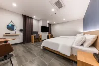 Osan Vista Hotel Hotels near UN Forces First Battle Memorial
