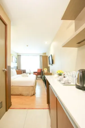 One Tagaytay Place Hotel Suites Official Account Отели в г. Talisay