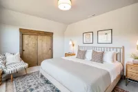 Starview at Brasada Ranch Resort by AvantStay Stunning Home w HotTub Close to World Class Golf