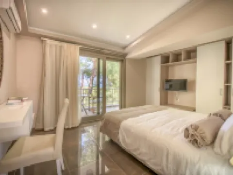 Koukounaria Hotel & Suites Hotéis em Alykes