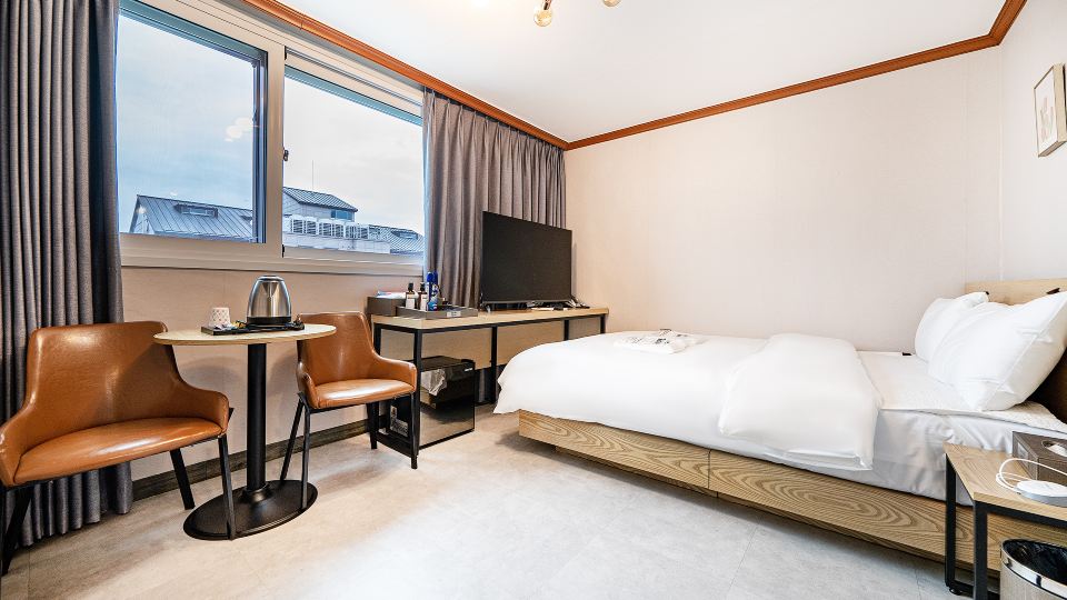 Jinju Gangnam 987 Hotel