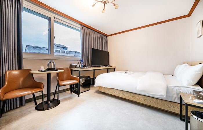 Jinju Gangnam 987 Hotel