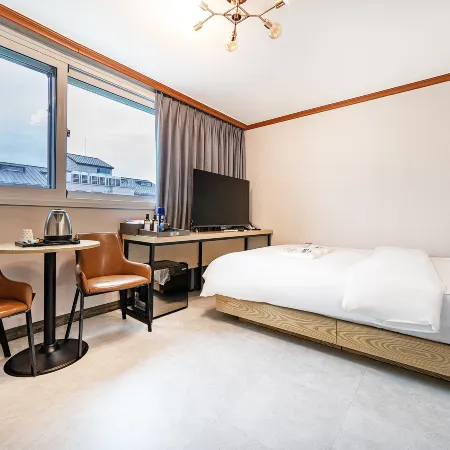 Jinju Gangnam 987 Hotel