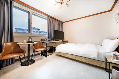 Jinju Gangnam 987 Hotel Các khách sạn gần Jinjuseong