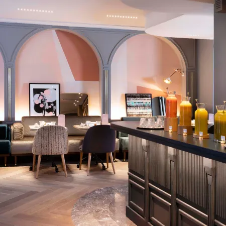 Maison ELLE Paris Отели рядом с достопримечательностью «Триумфальная арка»