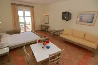 Panselinos Hotel Hotels in Petra