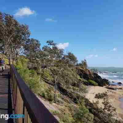 Tasman Holiday Parks - Fisherman's Beach Hotel Exterior