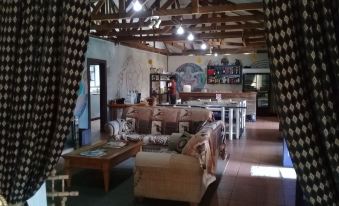 Stone Circle Lodge & Backpackers