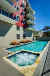 Gladstone Central Plaza Official - piscina