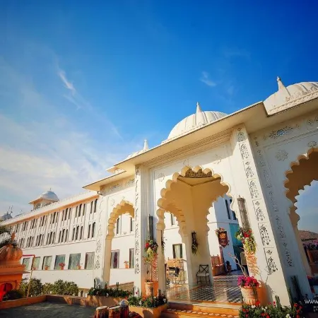 Radisson Blu Udaipur Palace Resort & Spa