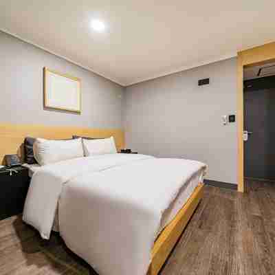 Pyeongtaek Stay Tourist Hotel Rooms