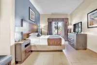 Wingate by Wyndham Schaumburg Hotel a 