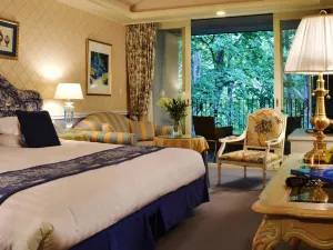 Hotel la Neige Higashikan