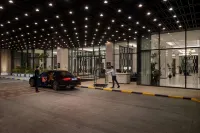 Waldorf Astoria Kuwait - parking