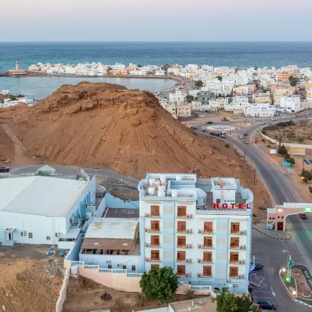 Al Ayjah Plaza Hotel