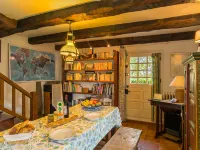 Chaumiere Natelliou Hotels in Tregunc