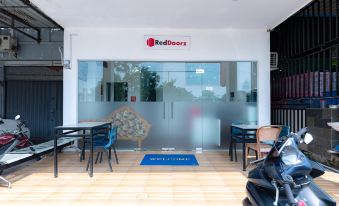 RedDoorz Near Hang Nadim Batam Airport