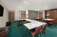 Super 8 by Wyndham Ionia MI