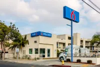 Motel 6 Bell Gardens, CA - Los Angeles فنادق في Maywood