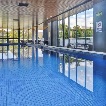 Melbourne Knox Central Apartment Hotel Official