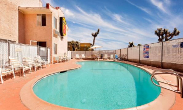 Super 8 by Wyndham Yucca Val/Joshua Tree Nat Pk Area