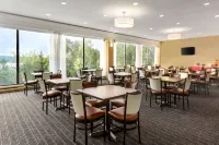 Travelodge by Wyndham Sydney - breakfast
