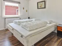 "Aku" - 24km from the Sea