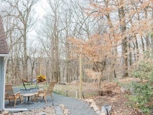 Cowry Acres - the First House Villa w Hot Tub