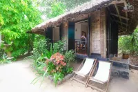 Whale Island Resort Hotels in der Nähe von Điểm dừng chân km17